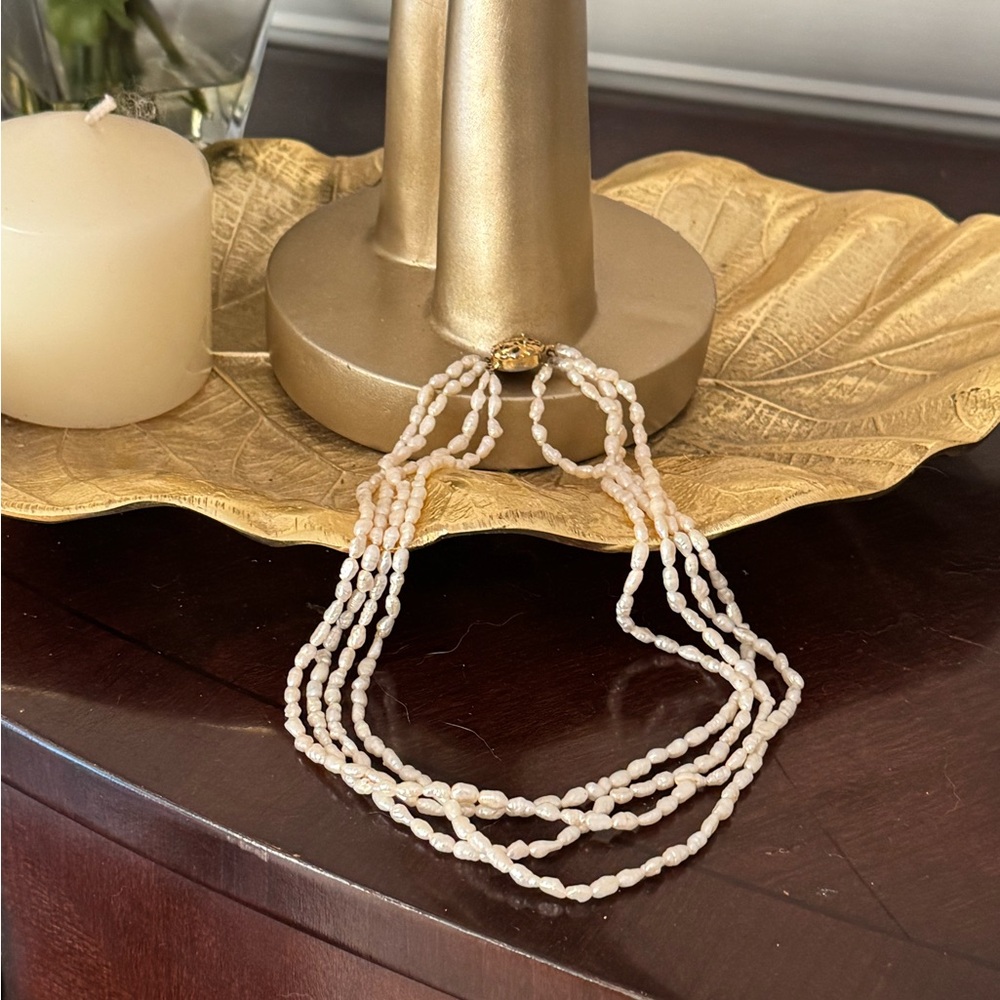 Elegant Cream Beaded Necklace